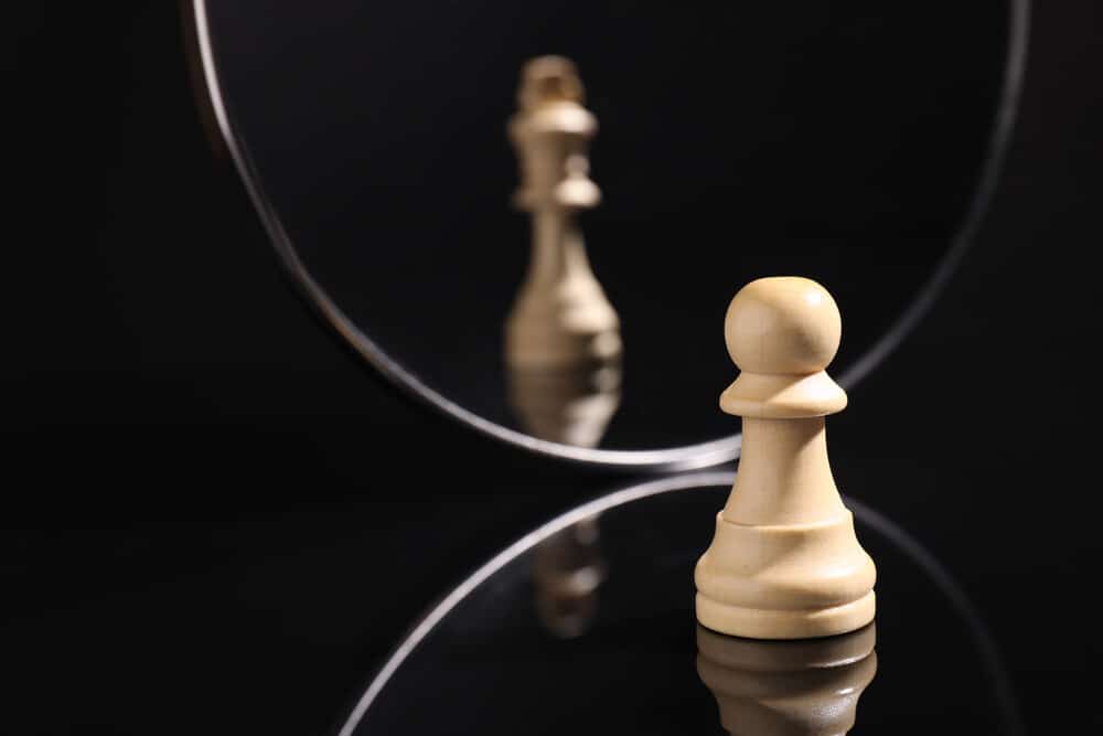 Dunning-Kruger-Effekt und sein Einfluss auf Führungskräfte und Mitarbeitende